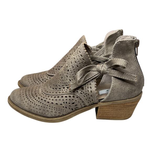 Very G Cici Bootie in Taupe Size 7.5 - Picture 4 of 9